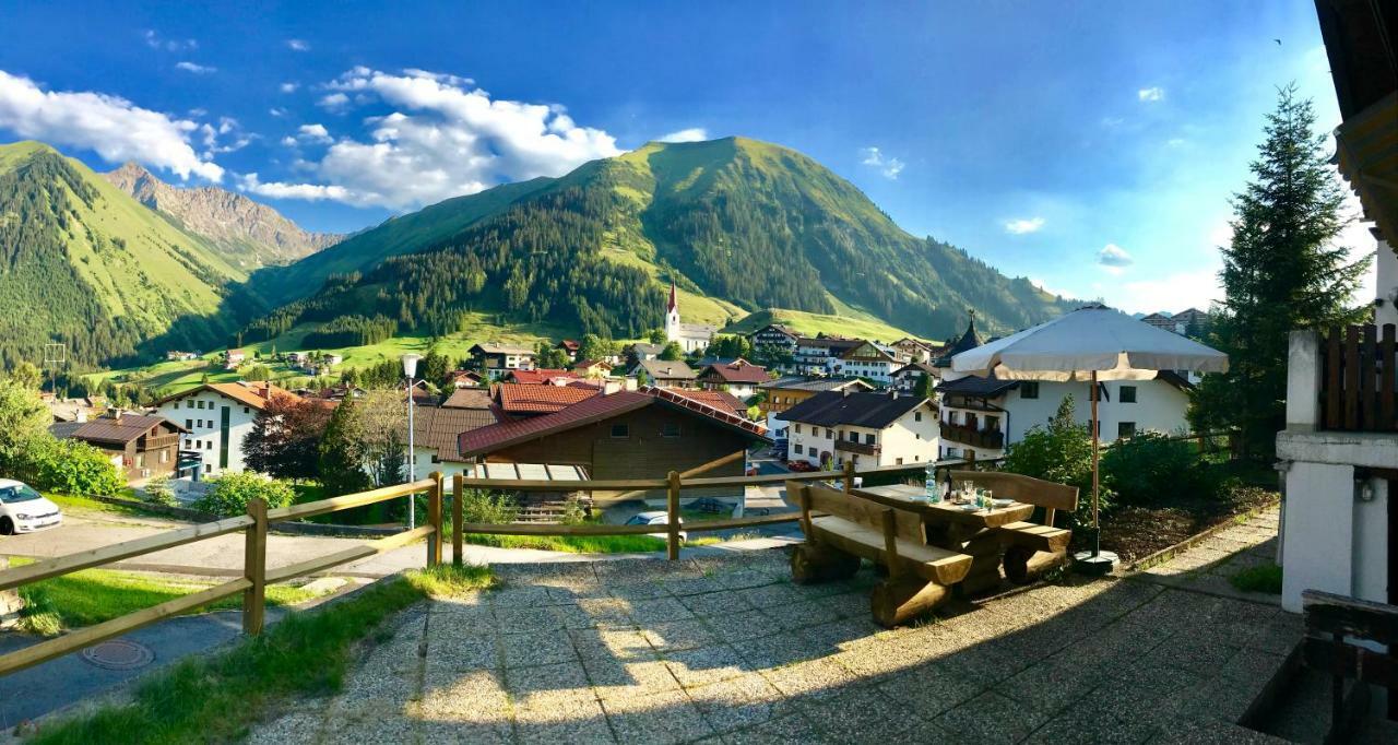Haus Helli Apartman Berwang Kültér fotó
